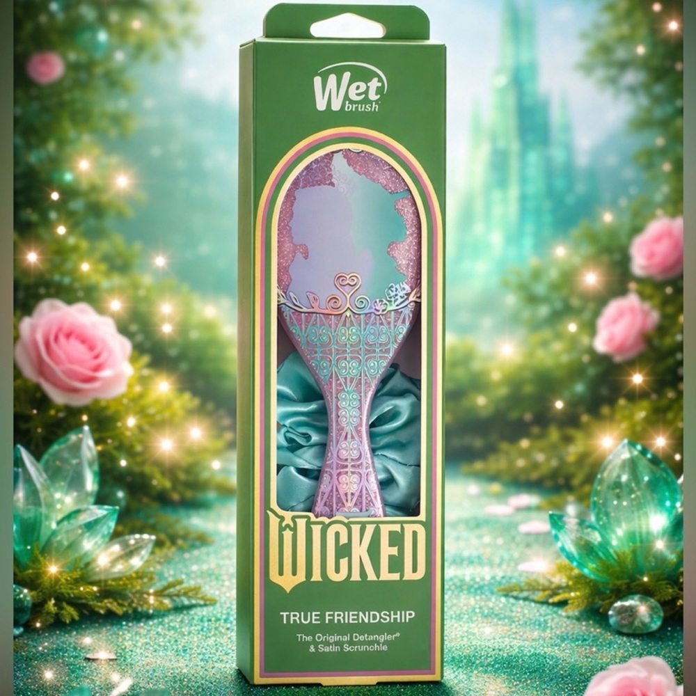 Wicked x Wet Brush Detangle& “Style Kit True Friendship  Brush & Scrunchi NWT